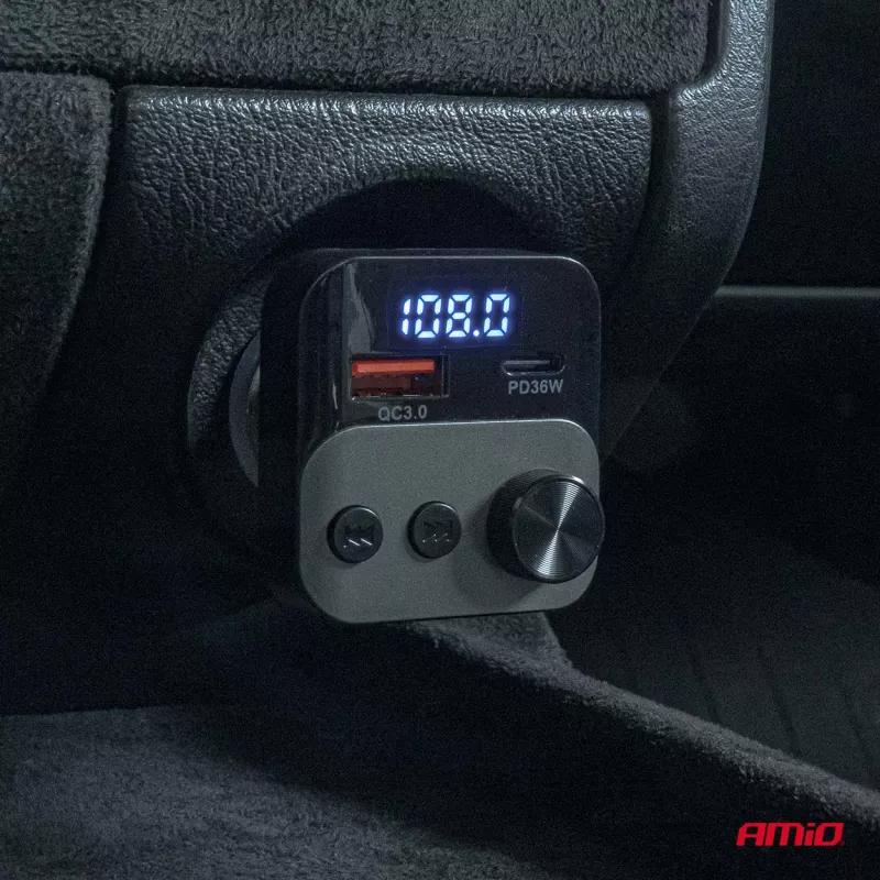 Émetteur FM voiture 1×USB-A 1×USB-C 12V 24V - AMIO 04647 - Visuel 1