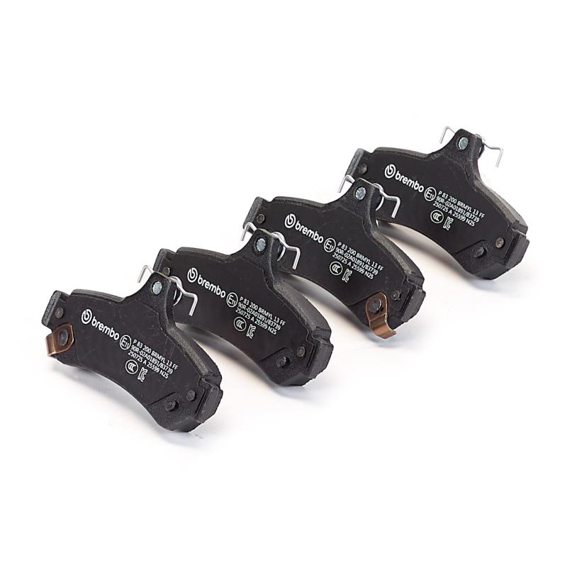 Jeu de 4 plaquettes de frein avant BREMBO P 83 200 - Visuel 1