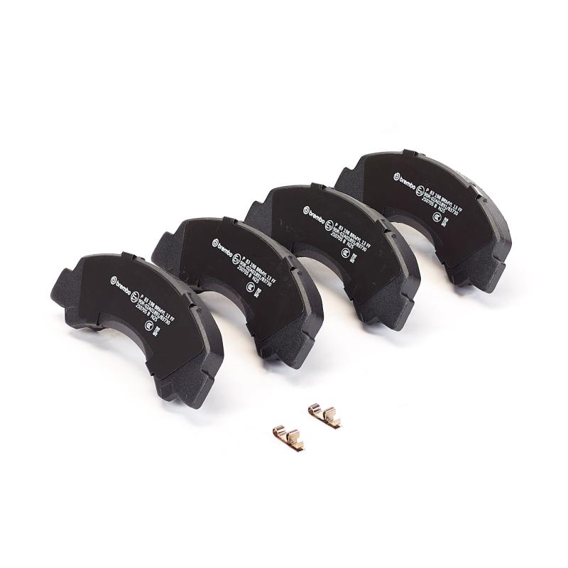 Jeu de 4 plaquettes de frein avant BREMBO P 83 198 - Visuel 1