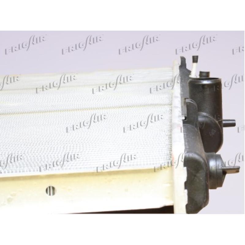 Radiateur, refroidissement du moteur FRIGAIR 0121.3070 - Visuel 2