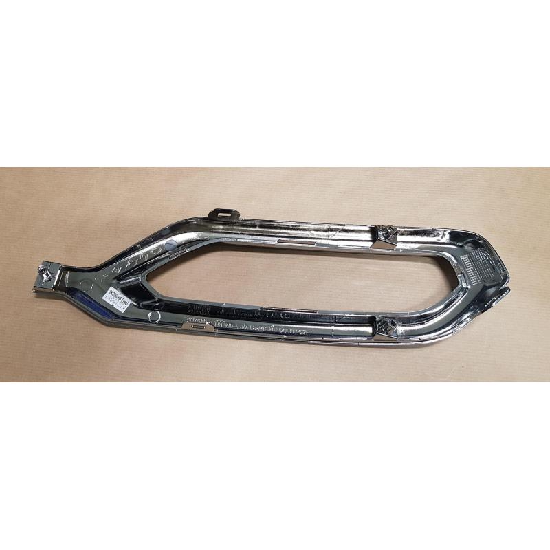 Baguette décorative droite pour pare-chocs arrière OE 850863861R - Visuel 1