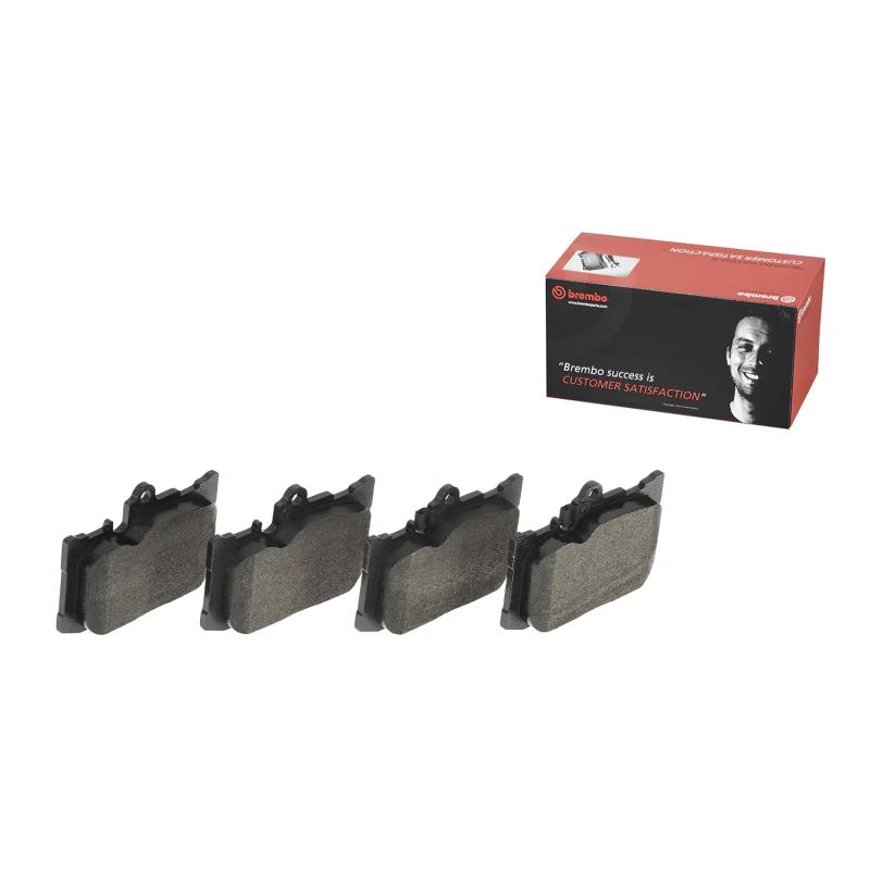 Jeu de 4 plaquettes de frein avant BREMBO P 83 131 - Visuel 1