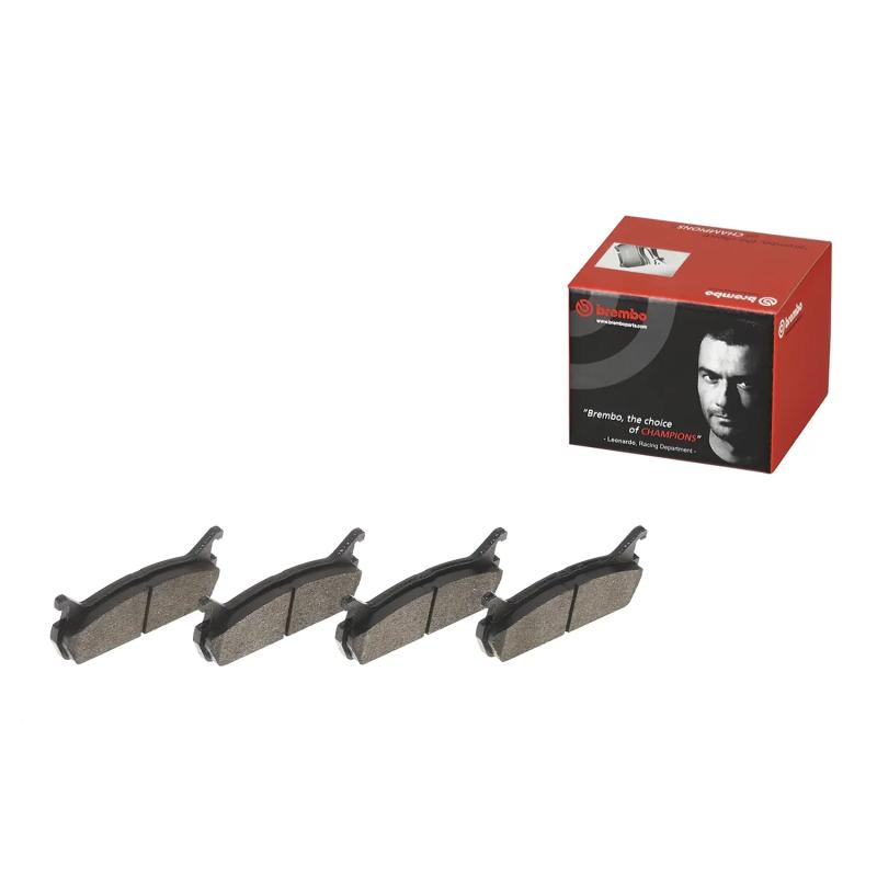 Jeu de 4 plaquettes de frein arrière BREMBO P 49 015 - Visuel 1