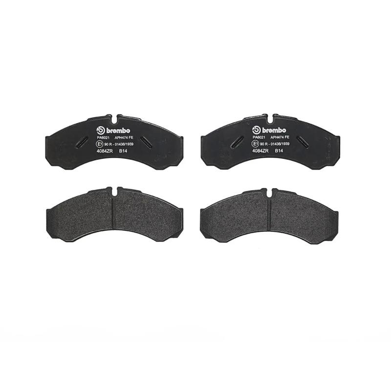 Jeu de 4 plaquettes de frein avant BREMBO P A6 021 - Visuel 2