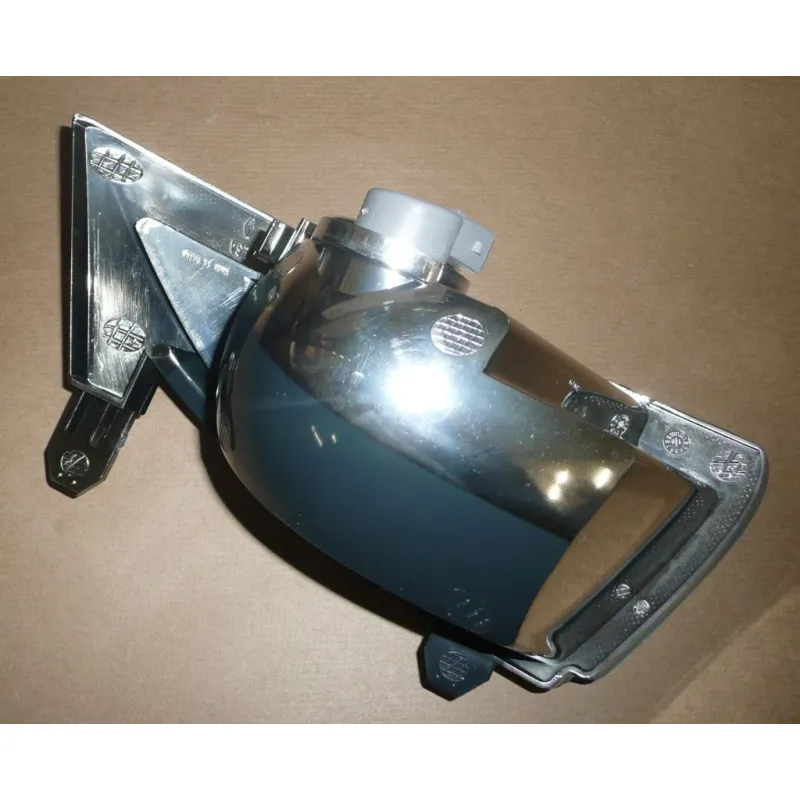 Feu antibrouillard arrière OE 265858137R - Visuel 2