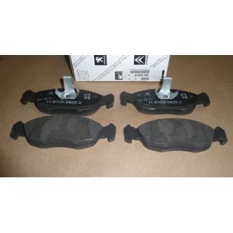 Jeu de 4 plaquettes de frein avant OE OEM 425482