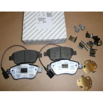Jeu de 4 plaquettes de frein avant OE OEM 77366135