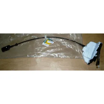 Serrure de porte avant droit OE 8200017973