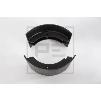 Jeu de mâchoires de frein PE Automotive 146.120-00A