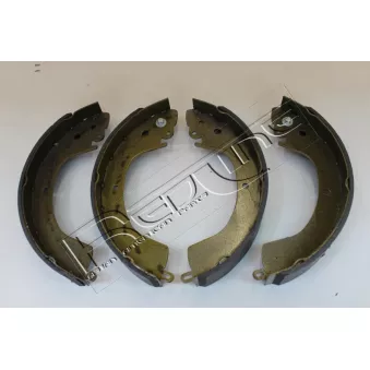 Jeu de mâchoires de frein RED-LINE OEM MN116512
