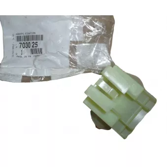 Agrafe de retenue OE 703025 pour RENAULT CAPTUR 1.6 VTI 95 - 98cv