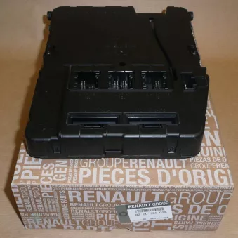 UCH - électronique centrale OE 8200780028 pour RENAULT GRAND SCÉNIC 1.9 dCi - 131cv
