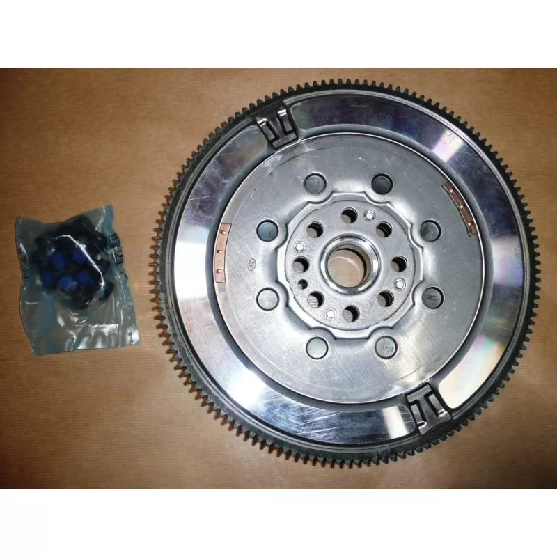 Volant moteur OE 123006624R - Visuel 1