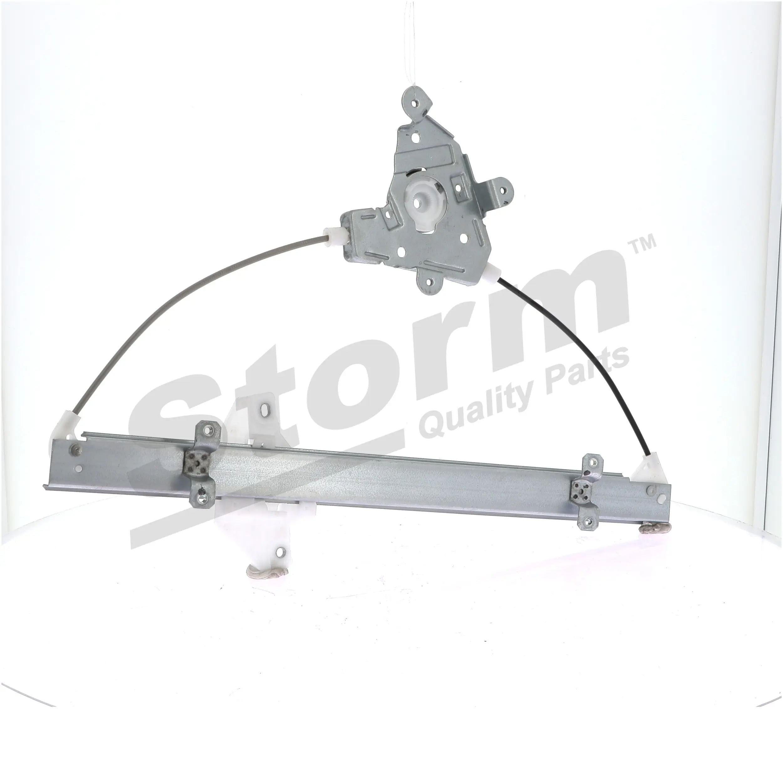 Lève-vitre avant droit Storm OEM 8240402010